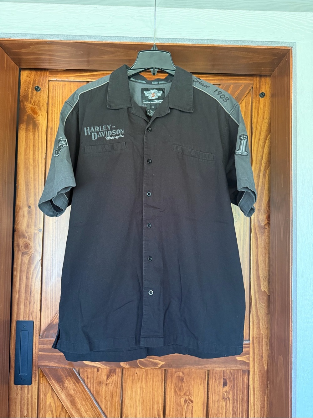 Harley-Davidson Black Short Sleeve Button Shirt with Gray Logo Accents